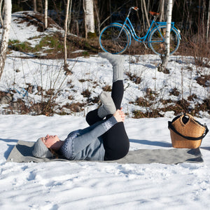 Yogamatta / träningsmatta grå, i svensk ull